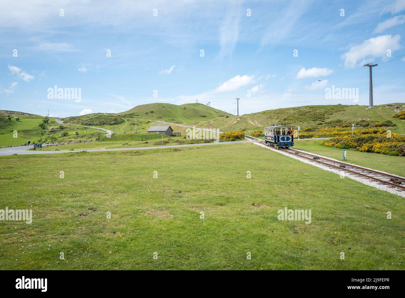 Tram vittoriani a fune che porta i turisti in cima alla grande Orme, Llandudno, Galles utilizzando la Grande Orme Tramway, Foto Stock