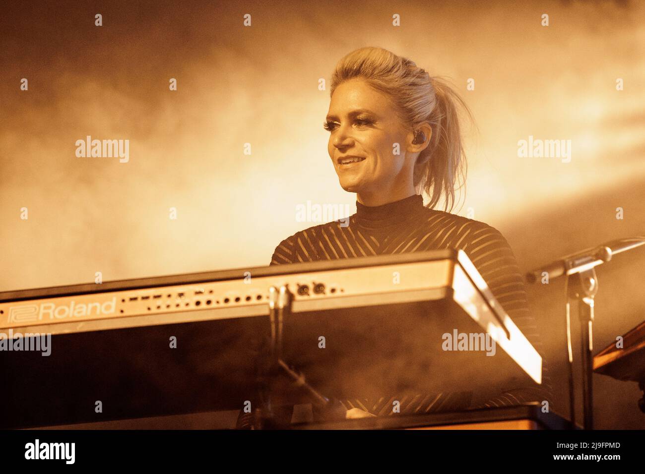 Copenaghen, Danimarca. 21st, maggio 2022. La band rock scozzese Simple Minds suona un concerto dal vivo presso KB Hallen a Frederiksberg, Copenhagen. Qui il musicista Berenice Scott è visto dal vivo sul palco. (Photo credit: Gonzales Photo - Thomas Rungstrom). Foto Stock