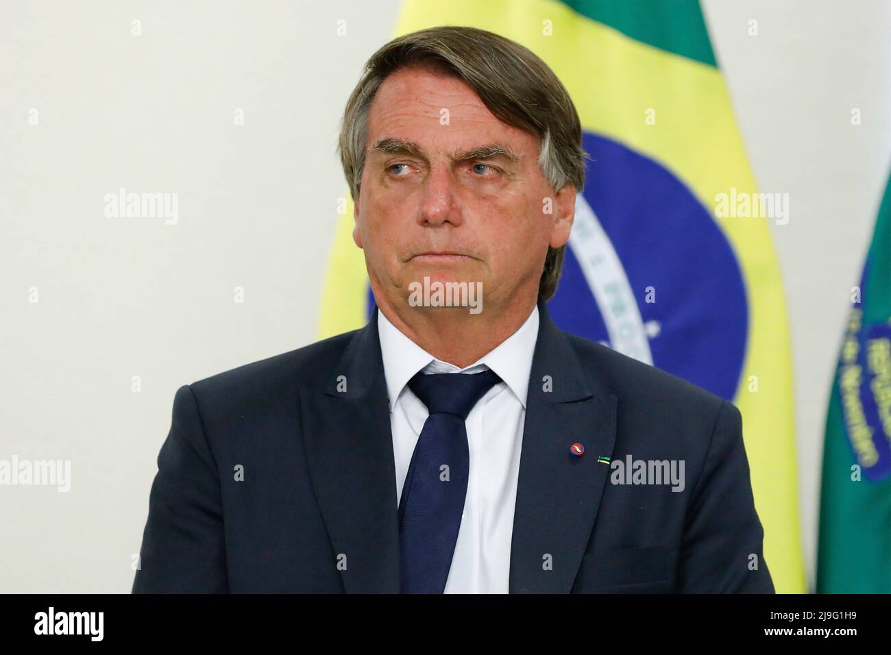 Brasilia, Brasile. 18 maggio 2022. Il presidente brasiliano Jair Bolsonaro durante una cerimonia di firma del disegno di legge al palazzo presidenziale di Planalto, 18 maggio 2022 a Brasilia, Brasile. Credit: Anderson Riedel/President Brazil/Alamy Live News Foto Stock