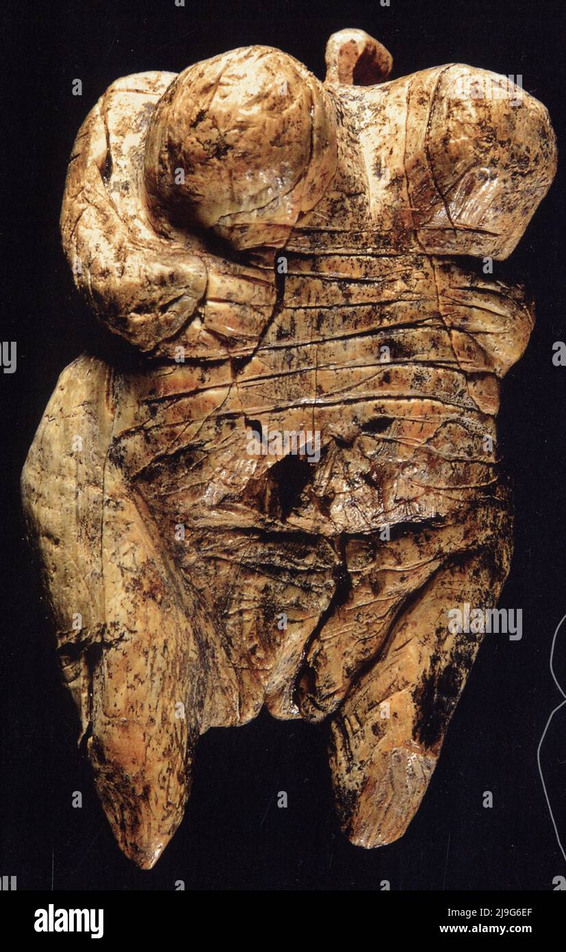 La Vénus de Hohle Fels, Allemagne. La boucle au dessus du torse laisse penser que la sculpture était portée en pendentif. 35000 ans Foto Stock