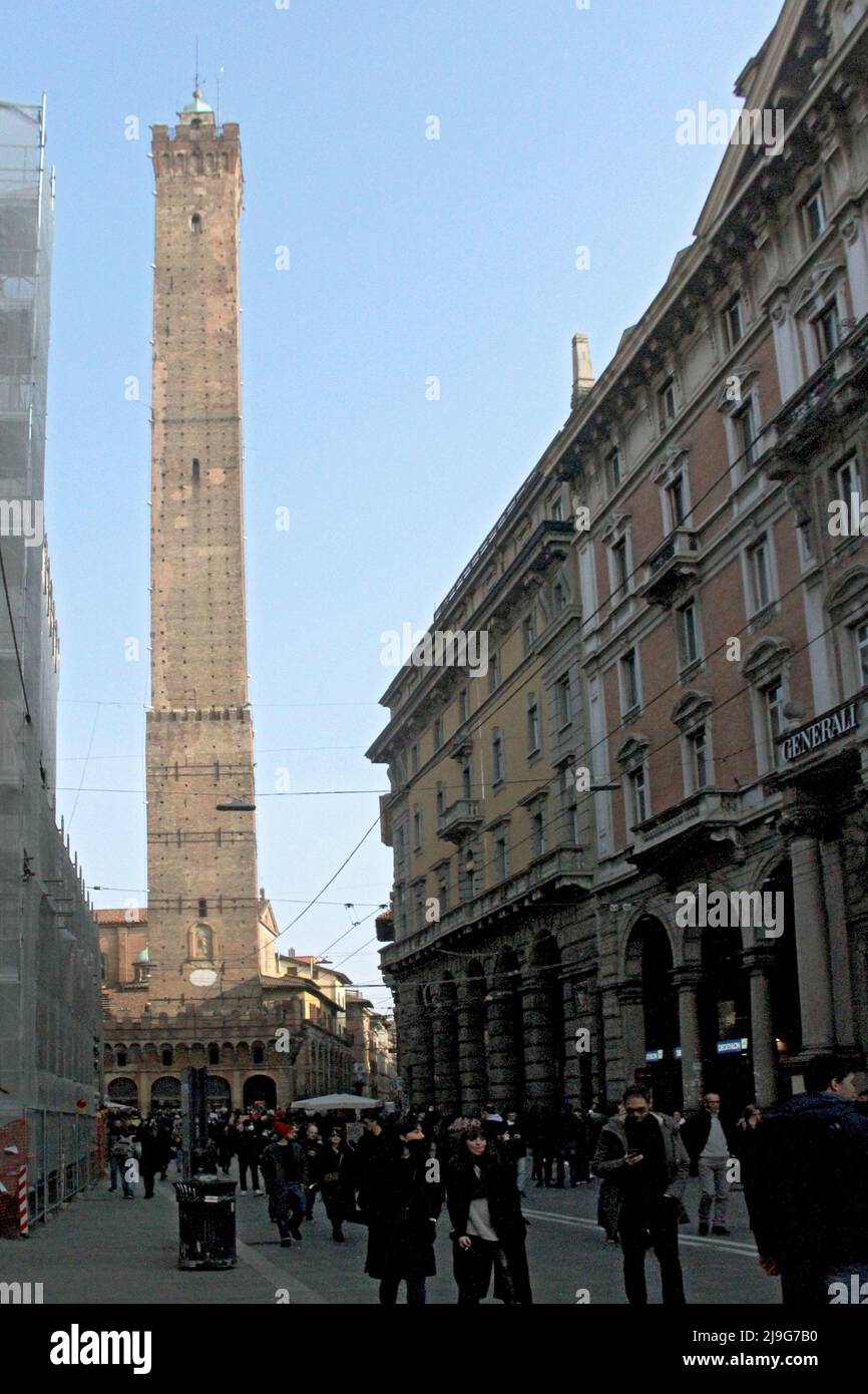 La Torre Asinelli di Bologna Foto Stock