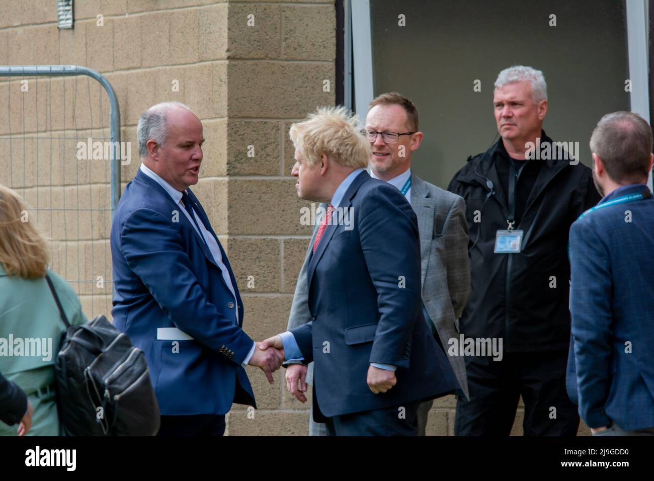 Boris Johnson visita Newtown Mid Wales per la conferenza dei conservatori gallesi. Foto Stock