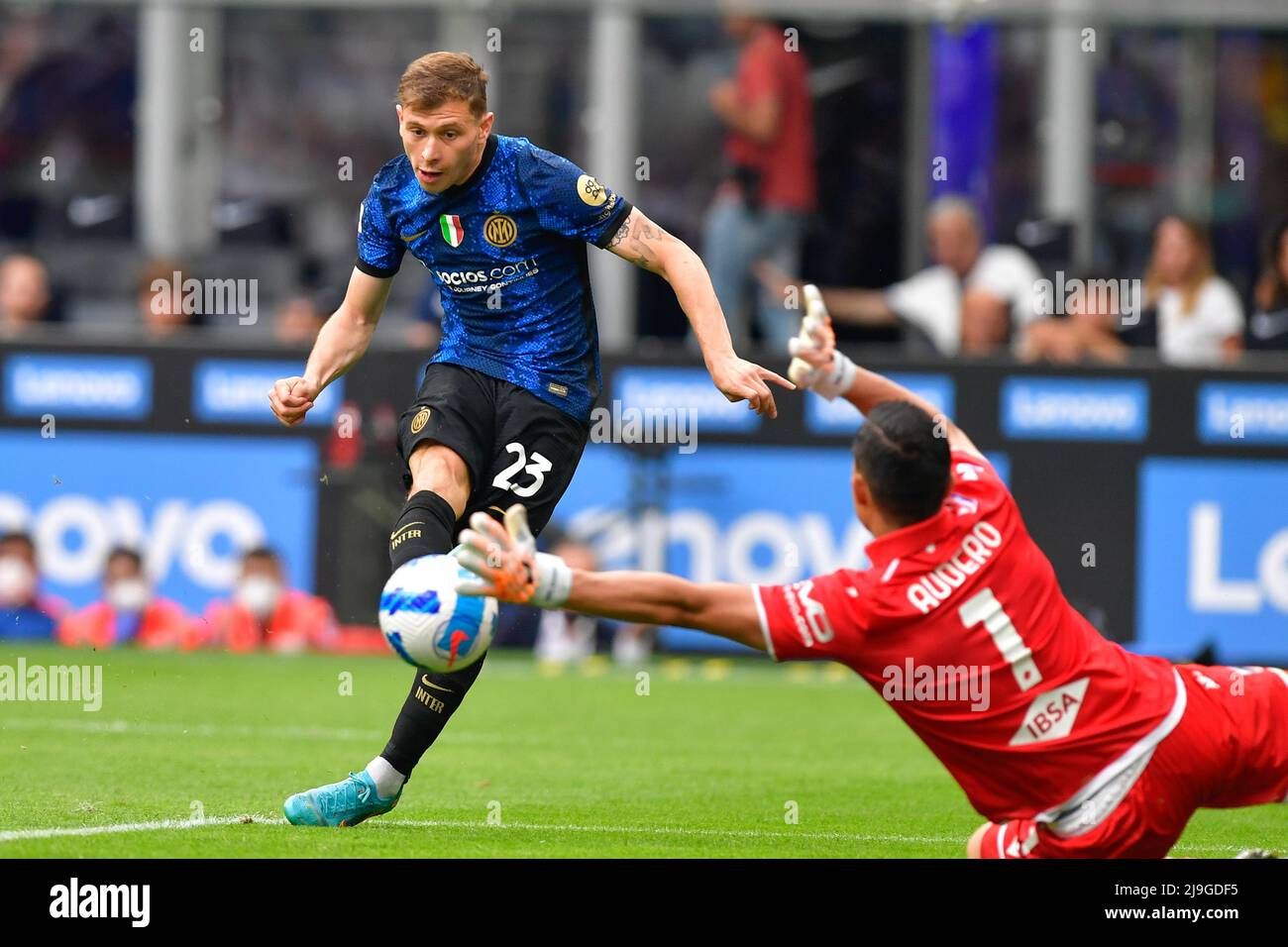 Milano, Italia. 22nd maggio 2022. Nicolo Barella (23) dell'Inter ha visto nella serie un incontro tra Inter e Sampdoria a Giuseppe Meazza a Milano. (Photo Credit: Gonzales Photo/Alamy Live News Foto Stock