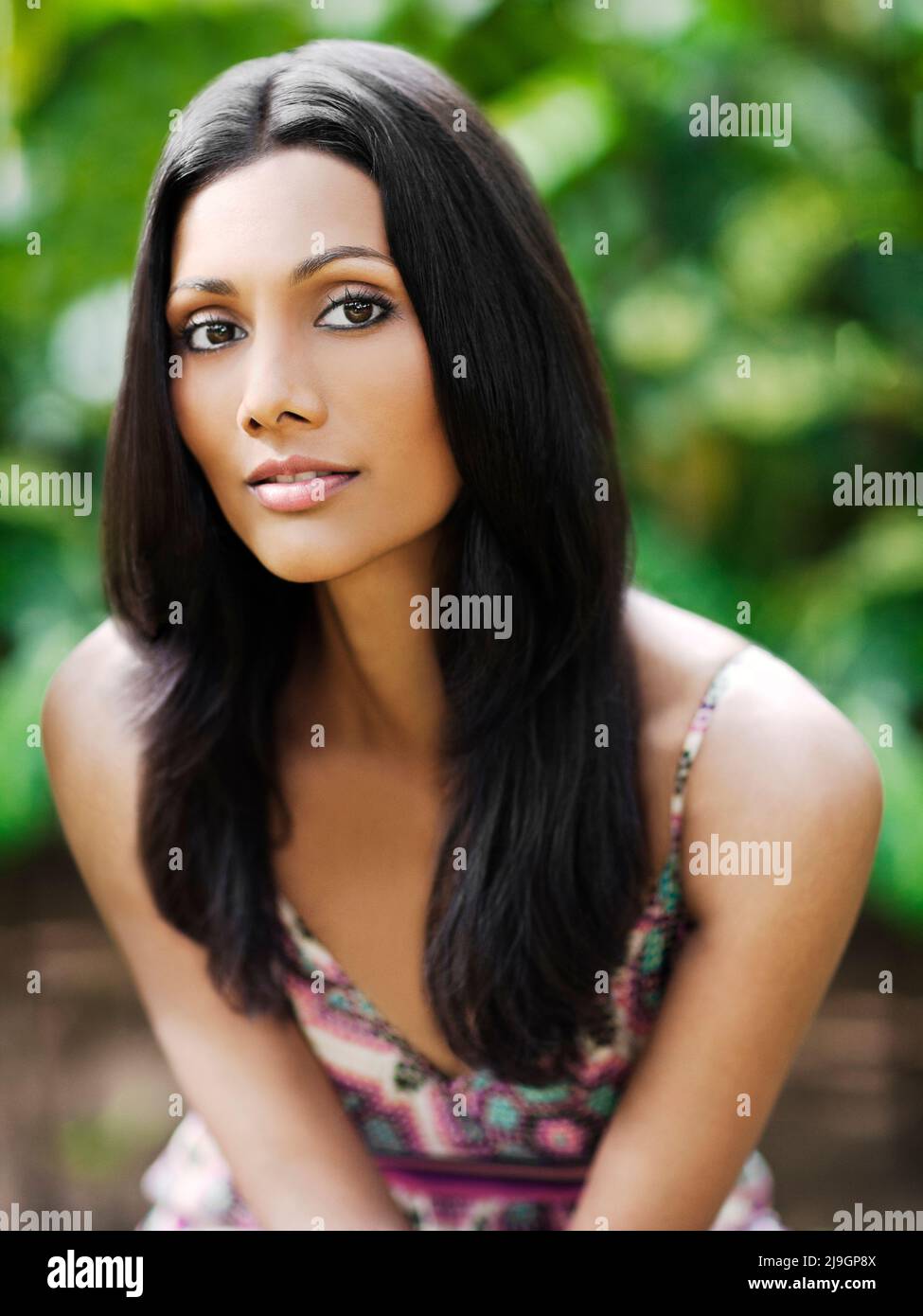 Ritratto di giovane donna indiana, Kairali Ayurvedic Health Resort, Palakkad, Kerala, India. Foto Stock