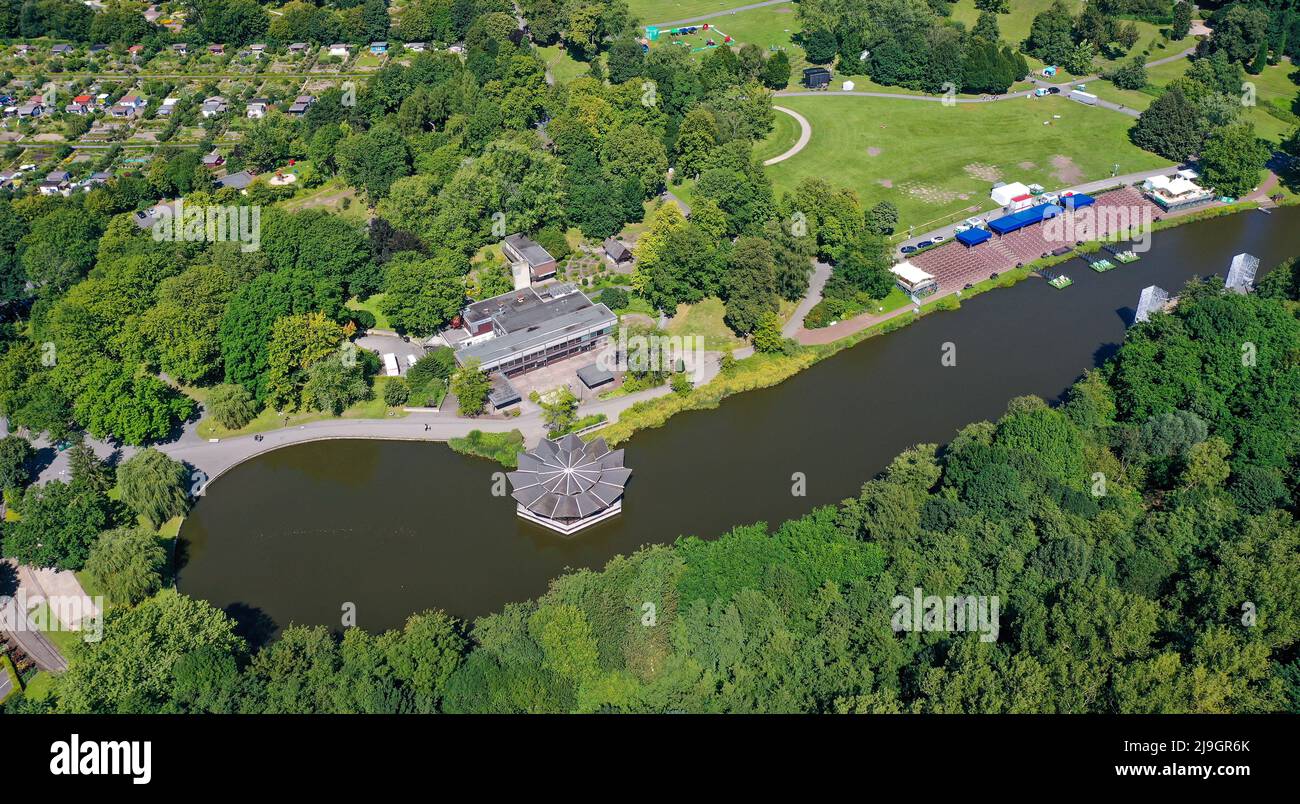 Dortmund, Renania settentrionale-Vestfalia, Germania - Westfalenpark Dortmund con Buschmuehlenteich. Foto Stock