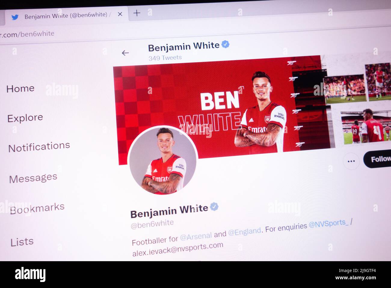 KONSKIE, POLONIA - 21 maggio 2022: Account Twitter ufficiale Benjamin White visualizzato sullo schermo del laptop Foto Stock