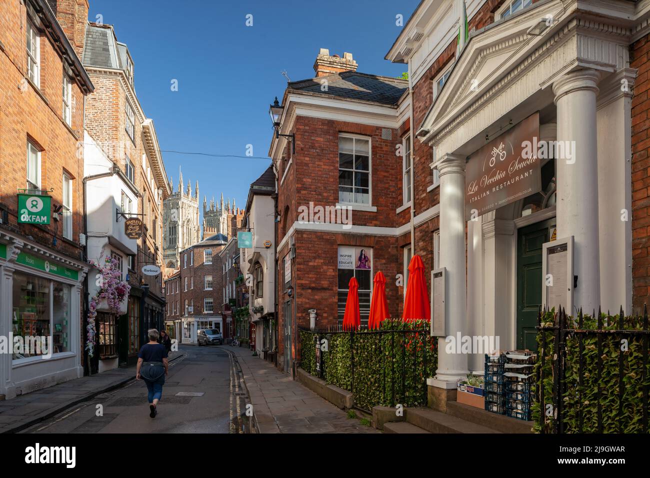 Mornign su Low Petergate, Inghilterra. Foto Stock