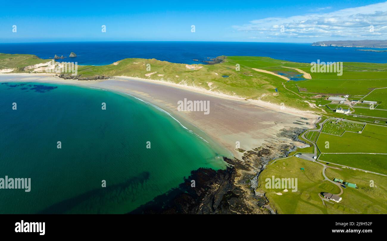 Vista aerea della spiaggia a Balnakeil Bay a Durness sulla rotta North Coast 500, Sutherland, Scottish Highlands, Scozia Foto Stock
