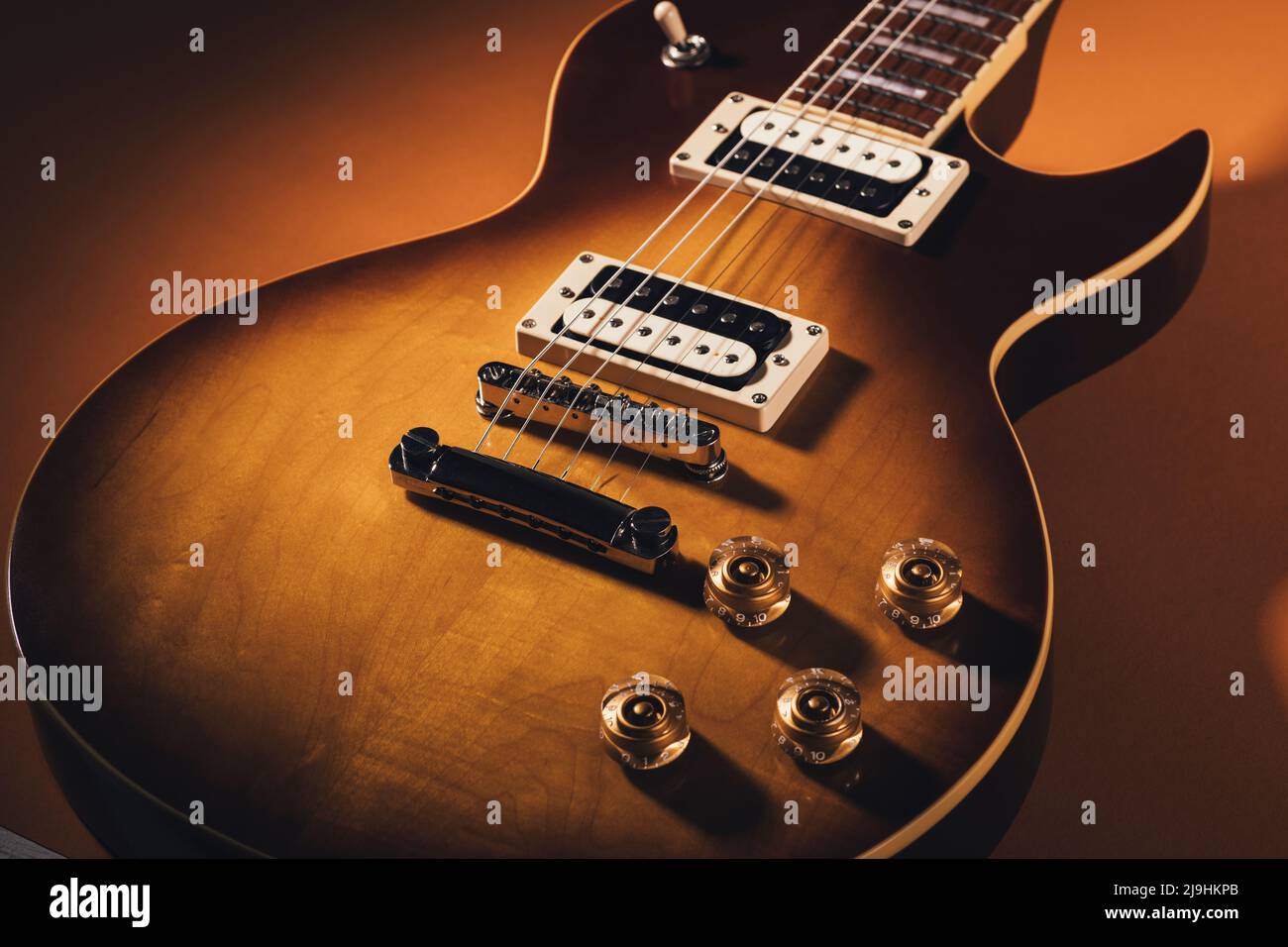 Studio di chitarra elettrica in stile retrò Foto Stock