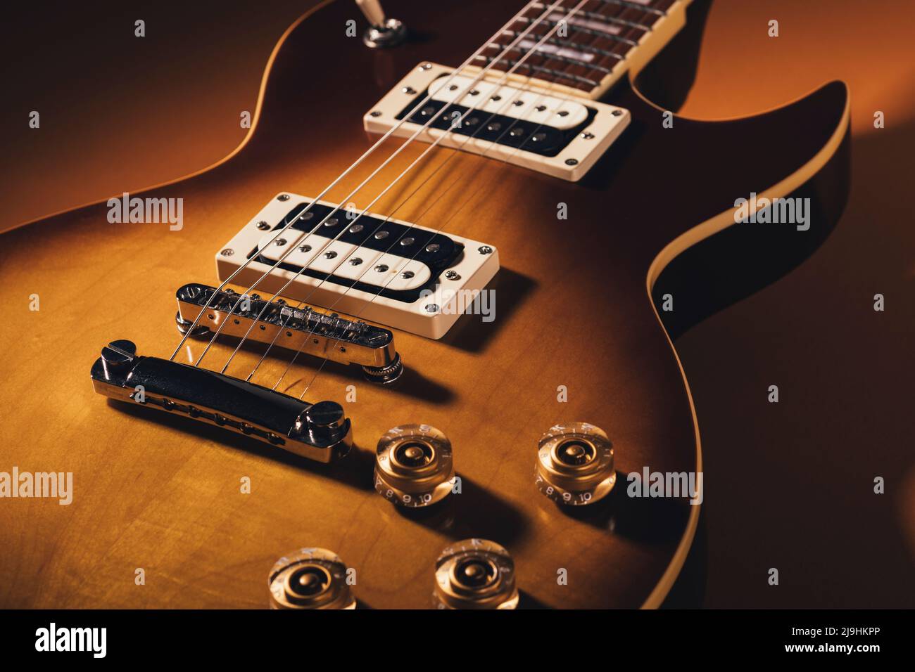 Studio di chitarra elettrica in stile retrò Foto Stock
