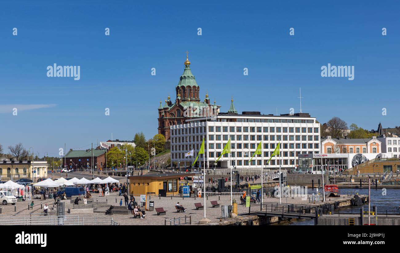 Alvar Aalto edificio di uffici e la chiesa storica centro di Helsinki Foto Stock