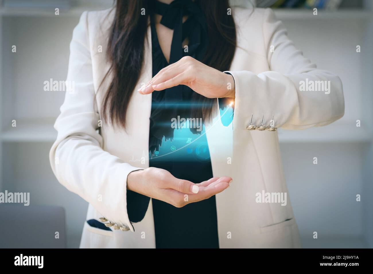 Pianificazione, investimento, posizione a titoli di hedge trading o criptovalute per la crescita di attività digitali e finanziarie Foto Stock