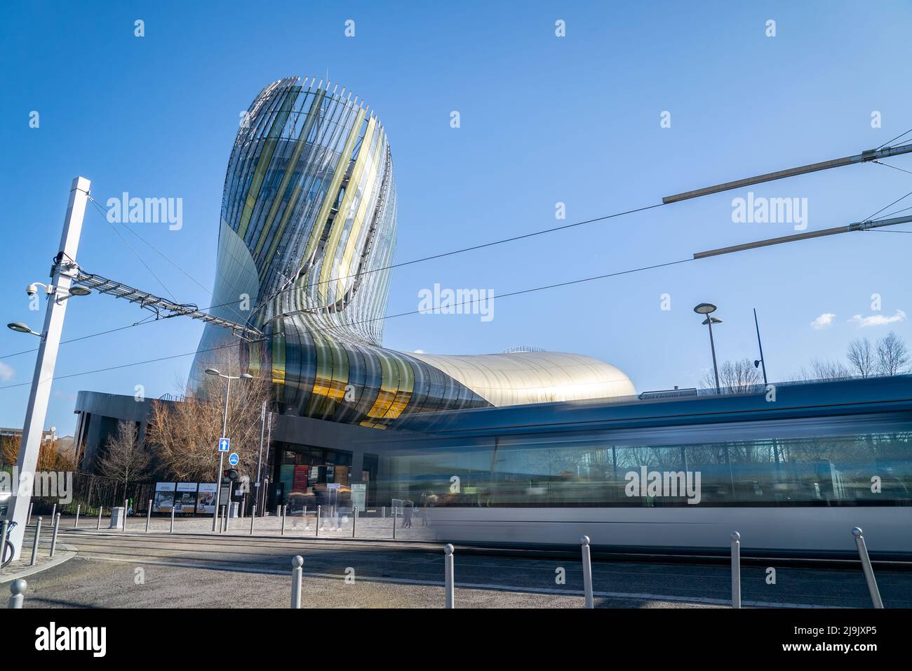 Il Cite du vin a Bordeaux Francia durante il giorno Foto Stock