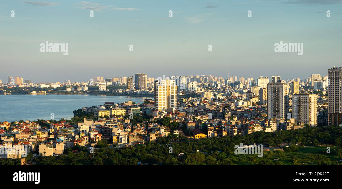 Vista aerea della città di Hanoi al tramonto Foto Stock