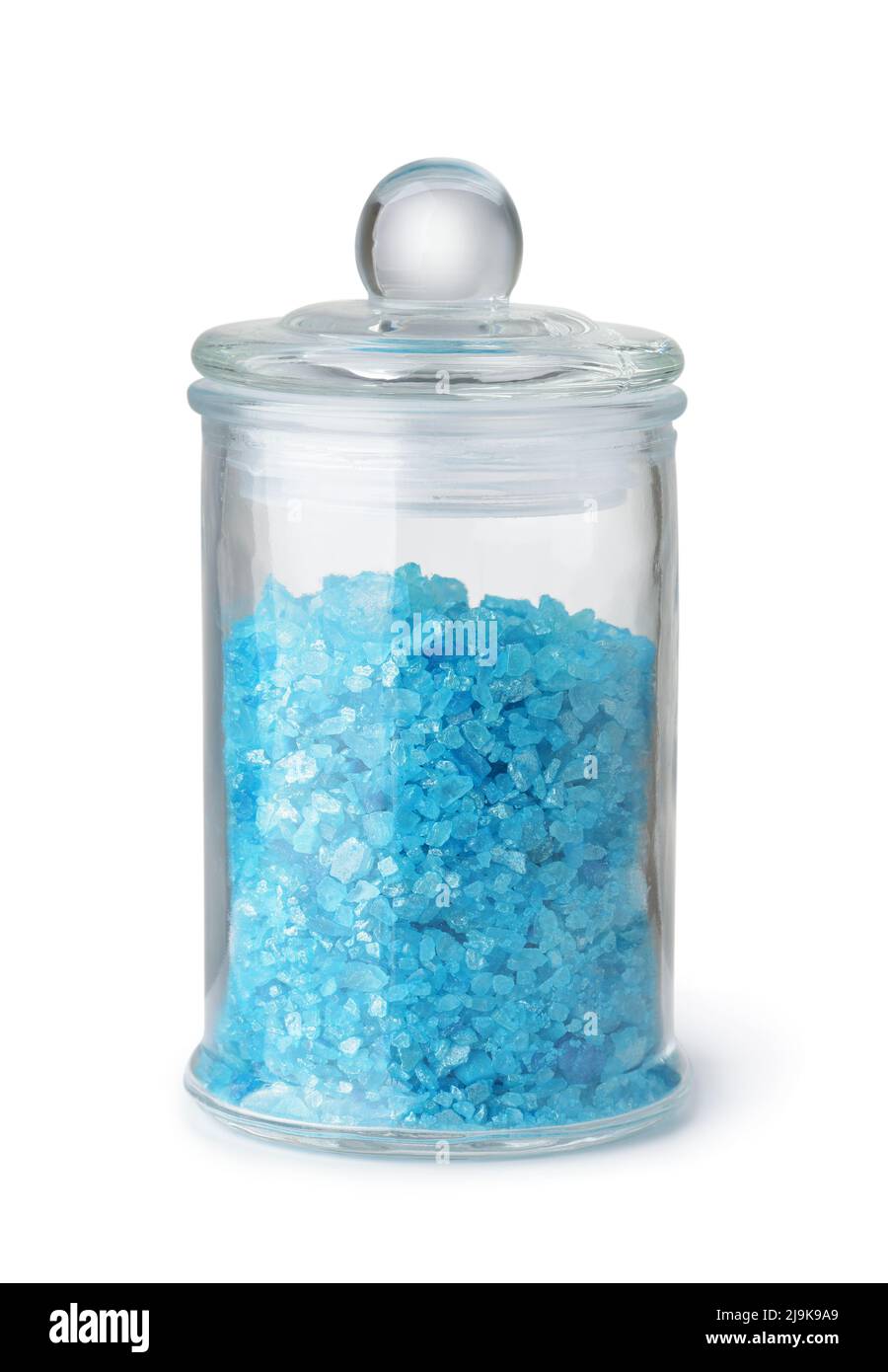 Vaso in vetro d'epoca di sale da bagno aromatico blu isolato su bianco Foto Stock