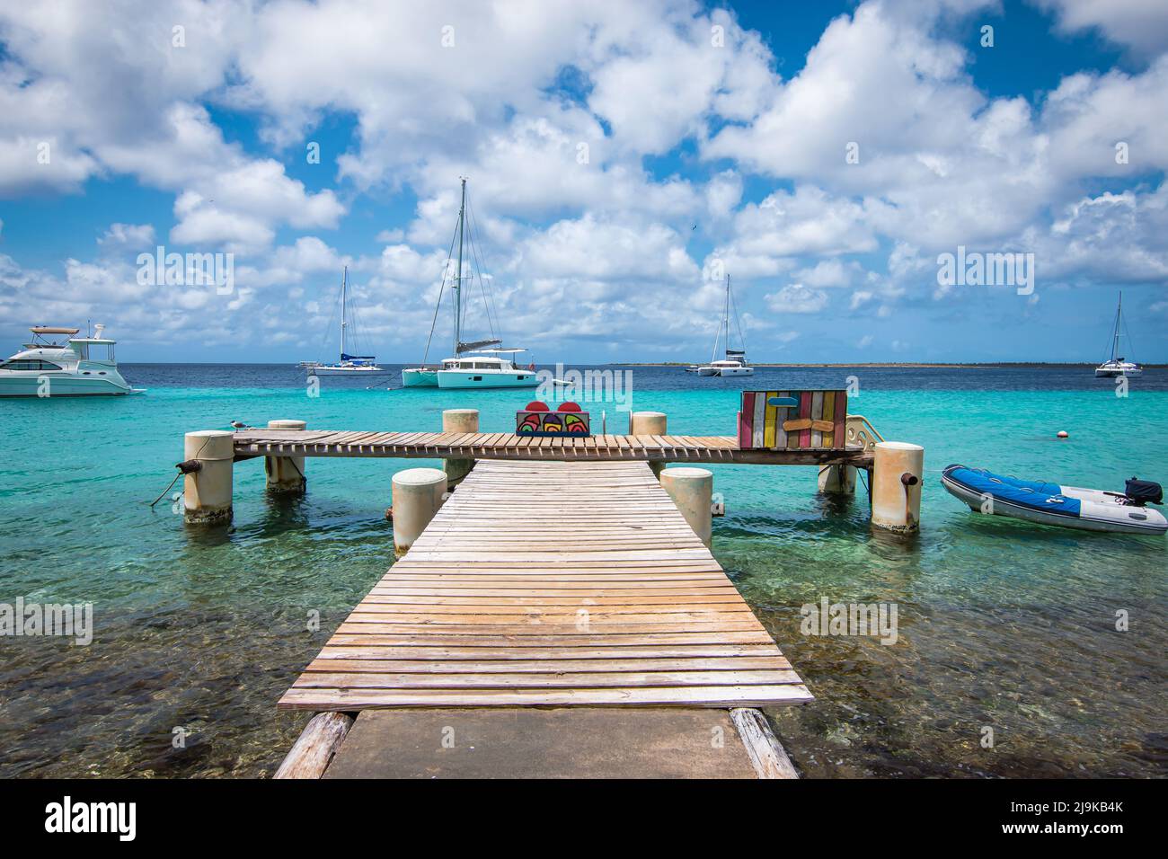 Molo di legno a Kralendijk, Bonaire, Caraibi Paesi Bassi. Foto Stock