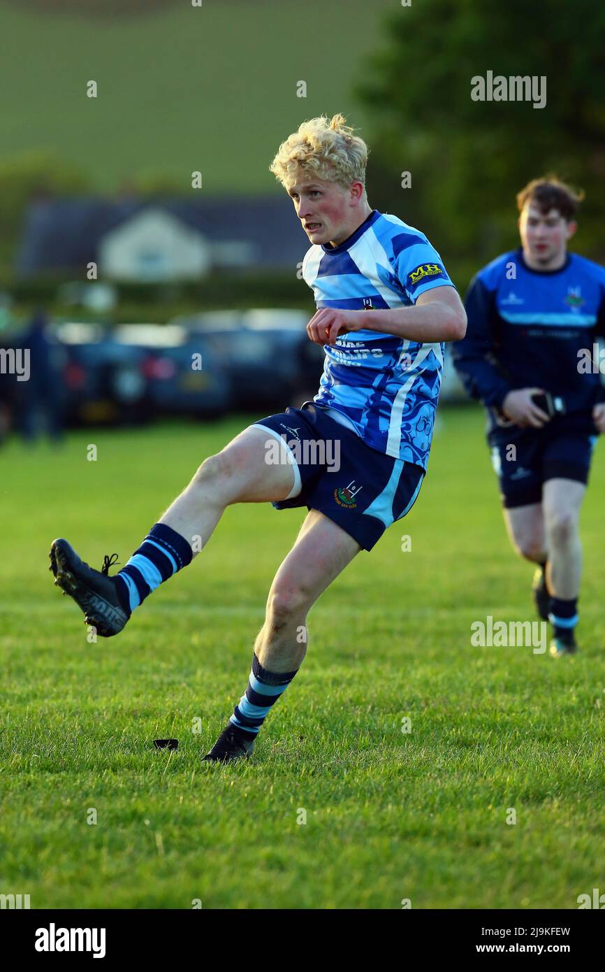 La ST dà il via alla RFC Youth contro Burryport RFC Youth Plate Final 2022 Foto Stock