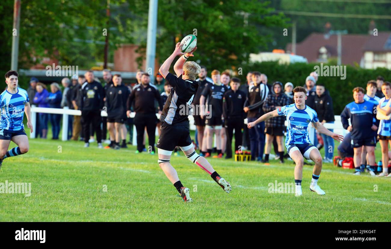 La ST dà il via alla RFC Youth contro Burryport RFC Youth Plate Final 2022 Foto Stock