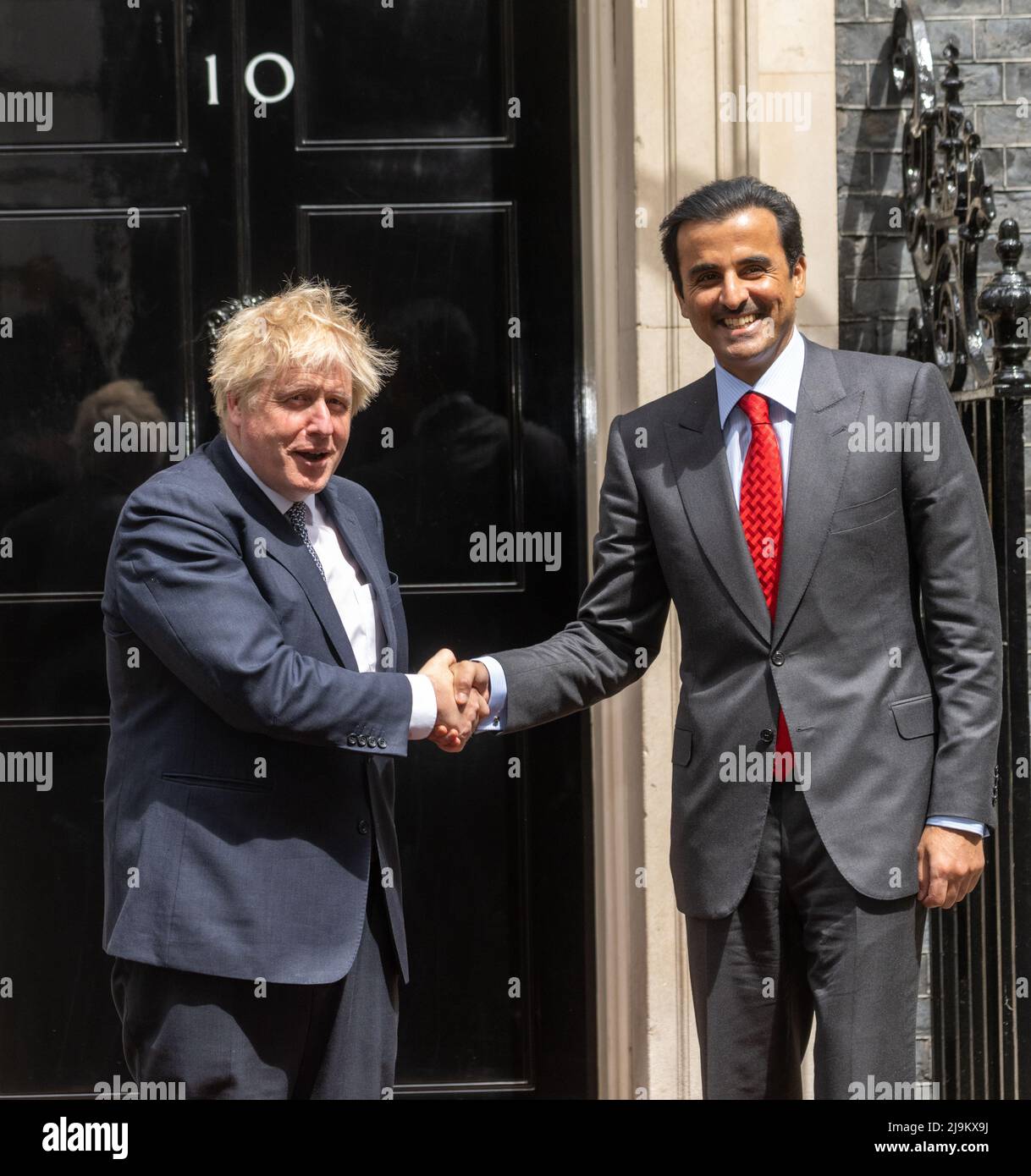 Londra, Regno Unito. 24th maggio 2022. Boris Johnson, MP, primo Ministro, incontra Tamim bin Hamad al Thani, Emir del Qatar al 10 Downing Street, London Credit: Ian Davidson/Alamy Live News Foto Stock
