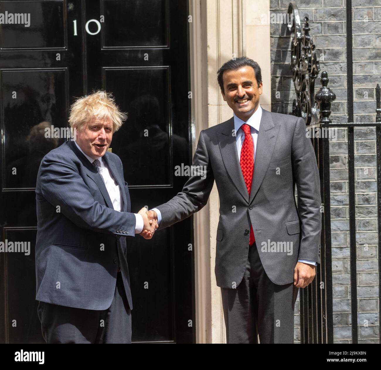 Londra, Regno Unito. 24th maggio 2022. Boris Johnson, MP, primo Ministro, incontra Tamim bin Hamad al Thani, Emir del Qatar al 10 Downing Street, London Credit: Ian Davidson/Alamy Live News Foto Stock