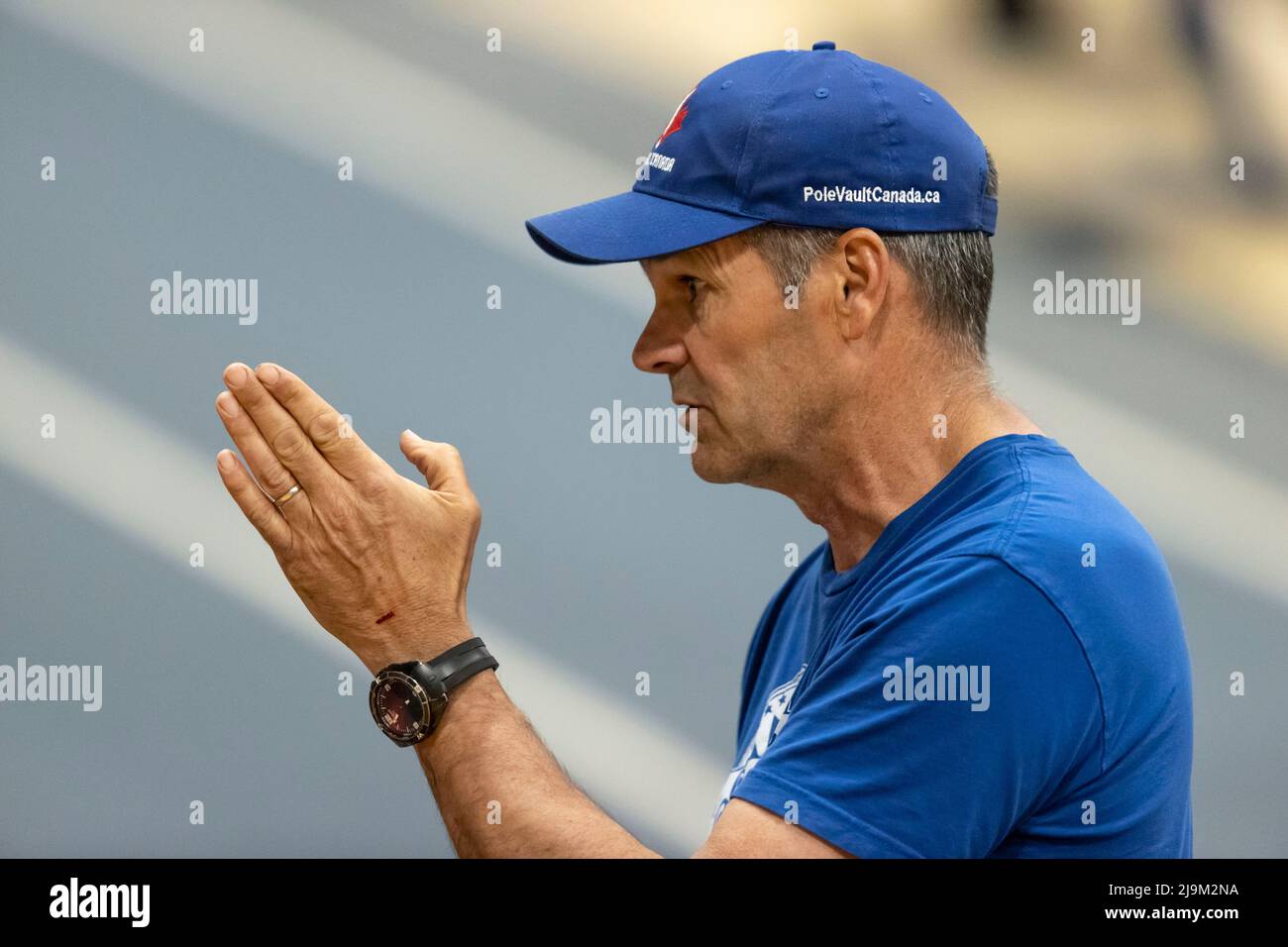 (Windsor, Canada---21 Maggio 2022) Doug Wood che gareggia nella pole vault d'élite al Johnny Loaring 2022 Classic Track and Field Meet at Foto Stock