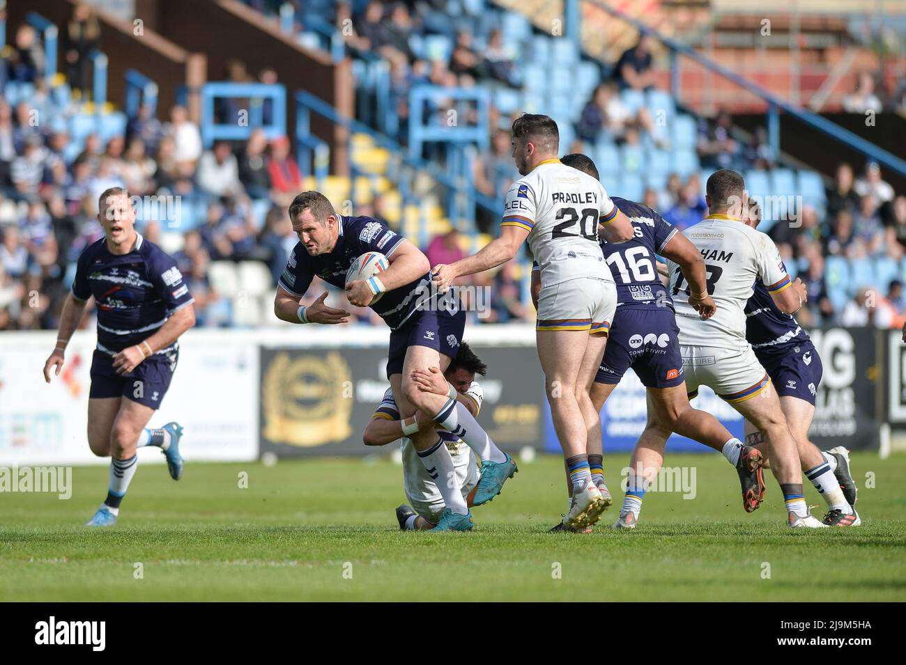 Featherstone, Inghilterra - 21st maggio 2022 - James Lockwood di Featherstone Rovers in azione. Rugby League Betfred Championship Featherstone Rovers vs Whitehaven RLFC al Millenium Stadium, Featherstone, Regno Unito Dean Williams Foto Stock