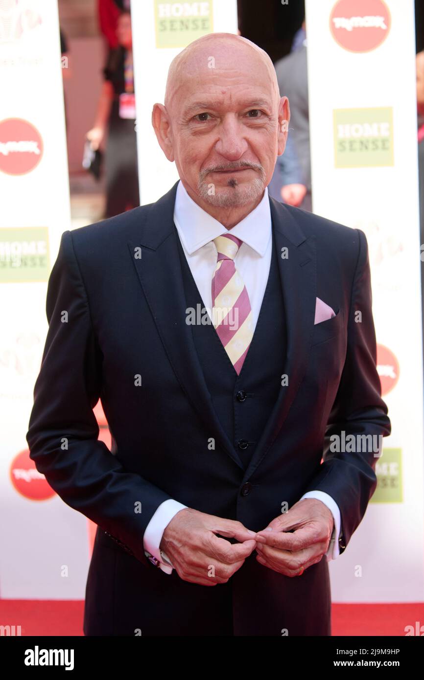 Londra, Regno Unito . 24 maggio 2022. Sir ben Kingsley ha mostrato di arrivare al Prince’s Trust e ai TKMaxx & Homesense Awards che si sono tenuti presso il Theatre Royal Drury Lane. Credit: Alan D West/Alamy Live News Foto Stock