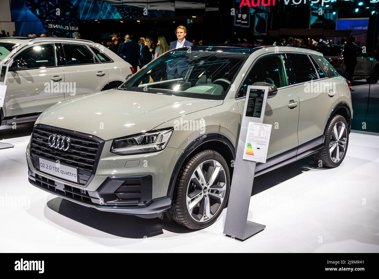 Auto Audi Q2 al Salone dell'IAA di Francoforte. Germania - 12 settembre 2017. Foto Stock