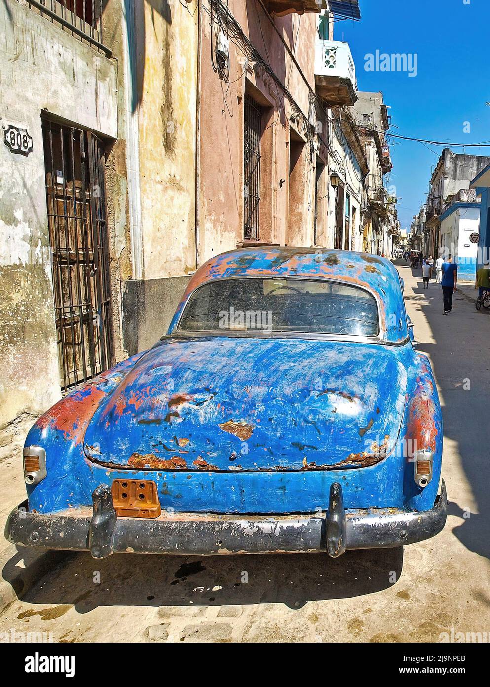 L'altro lato dell'Avana (Cuba), la parte vecchia della città, la parte genuina e non turistica dove vivono le persone comuni. Foto Stock