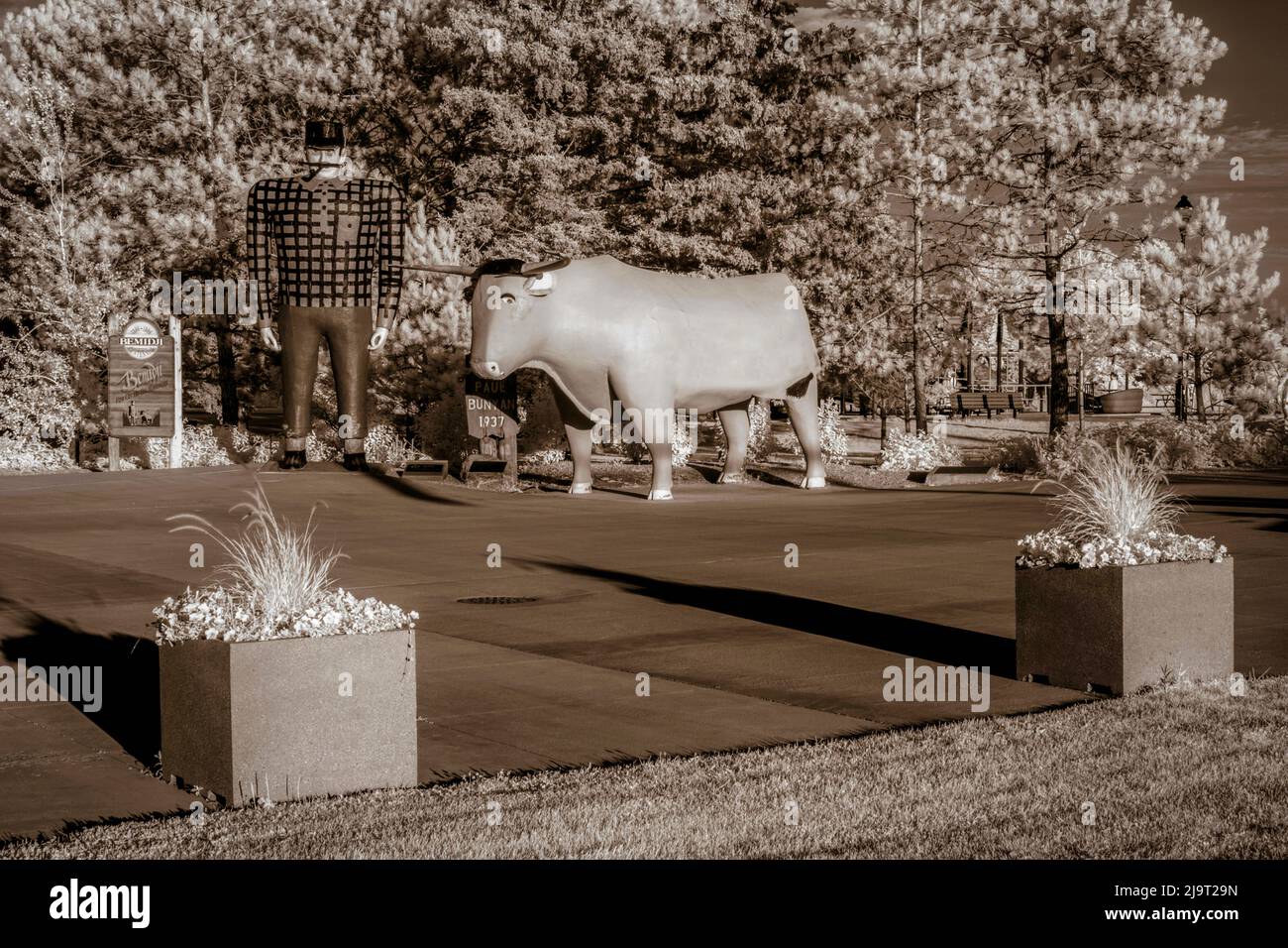 USA, Minnesota, Bemidji. Paul Bunyan e Babe The Blue Ox Foto Stock