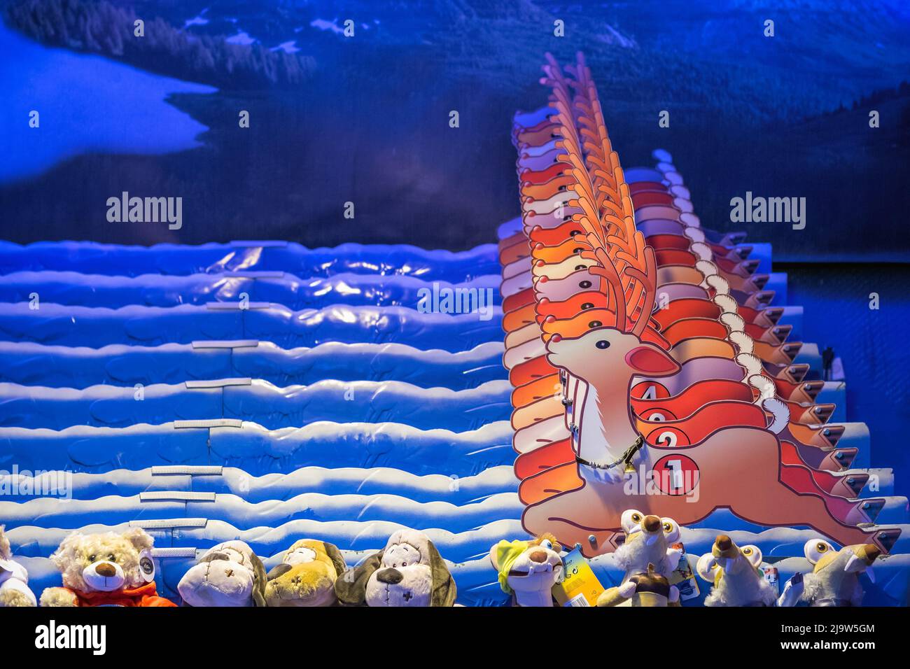 Londra, UK - 2 dicembre 2021 - gioco di corse di Carnevale alla fiera di Natale Hyde Park Winter Wonderland Foto Stock