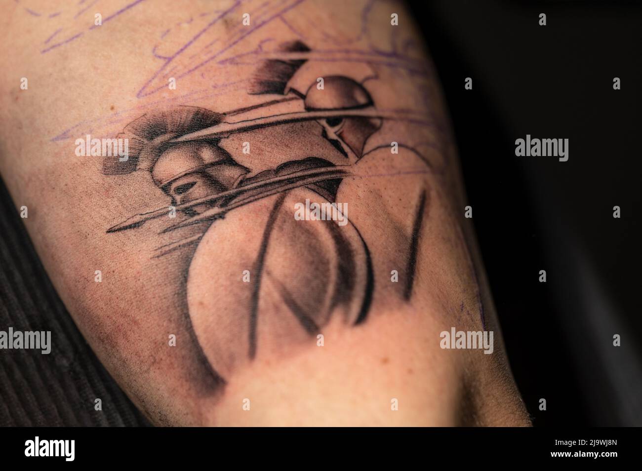 Elmo spartano tatoo immagini e fotografie stock ad alta risoluzione - Alamy