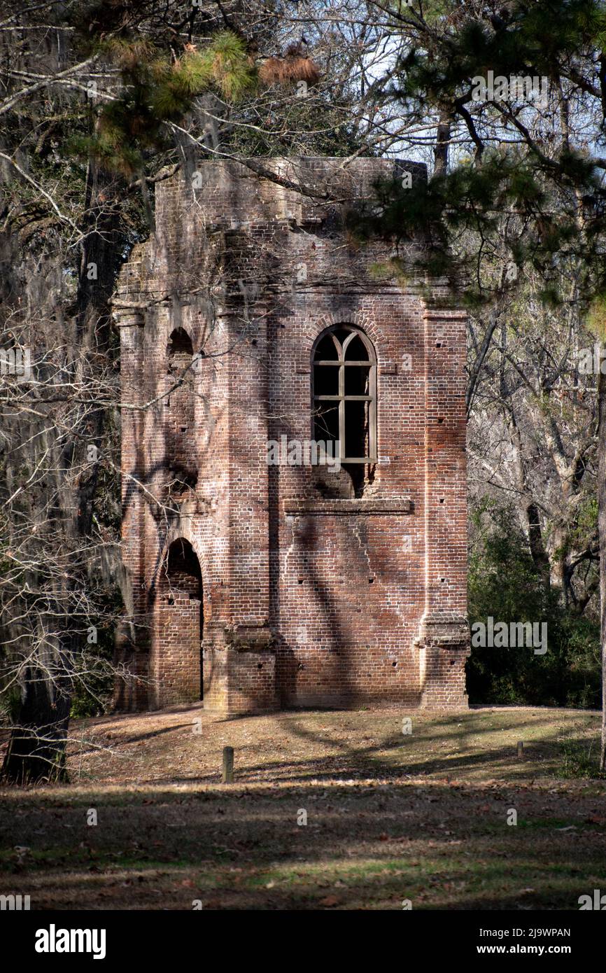 Le rovine del campanile di Saint George al Colonial Dorchester state Historic Park a Summerville, South Carolina Foto Stock