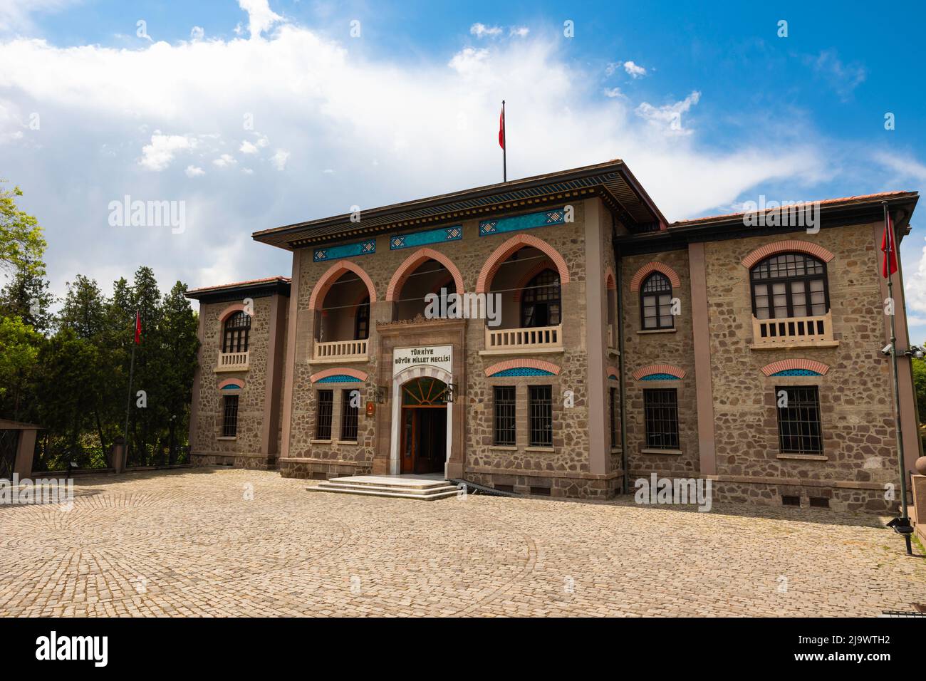Primo parlamento o Birinci Meclis della Turchia. La Grande Assemblea Nazionale del primo edificio turco a Ulus Ankara. 23 Nisan o 23th aprile sfondo Foto Stock