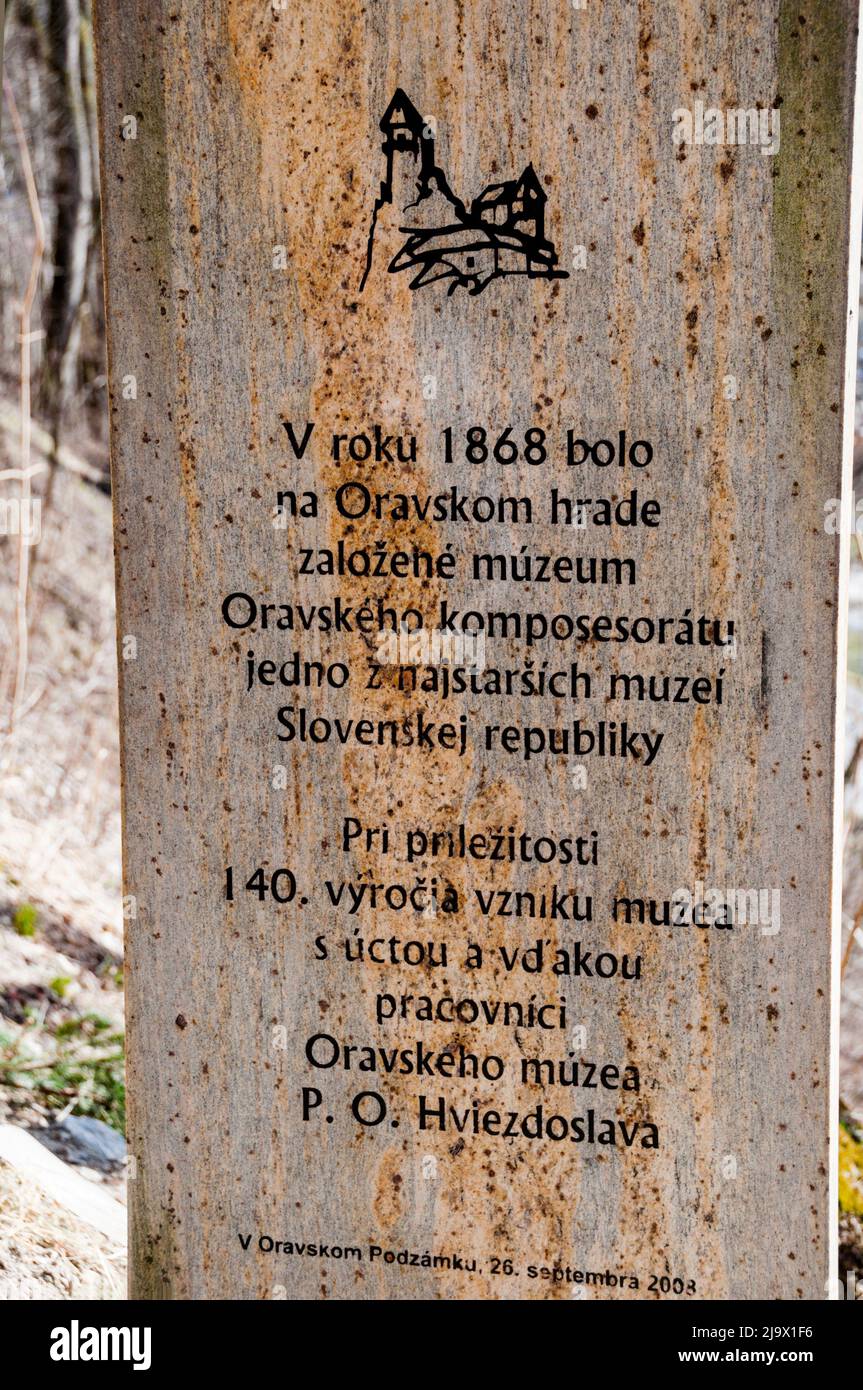 Segnaletica al Castello neogotico di Orava in Slovacchia. Foto Stock