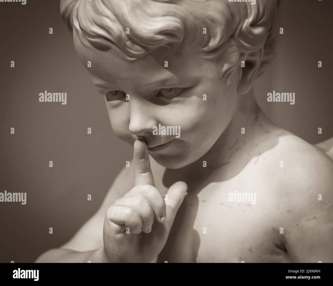 Bellissima statua in marmo di angelo. Foto Stock