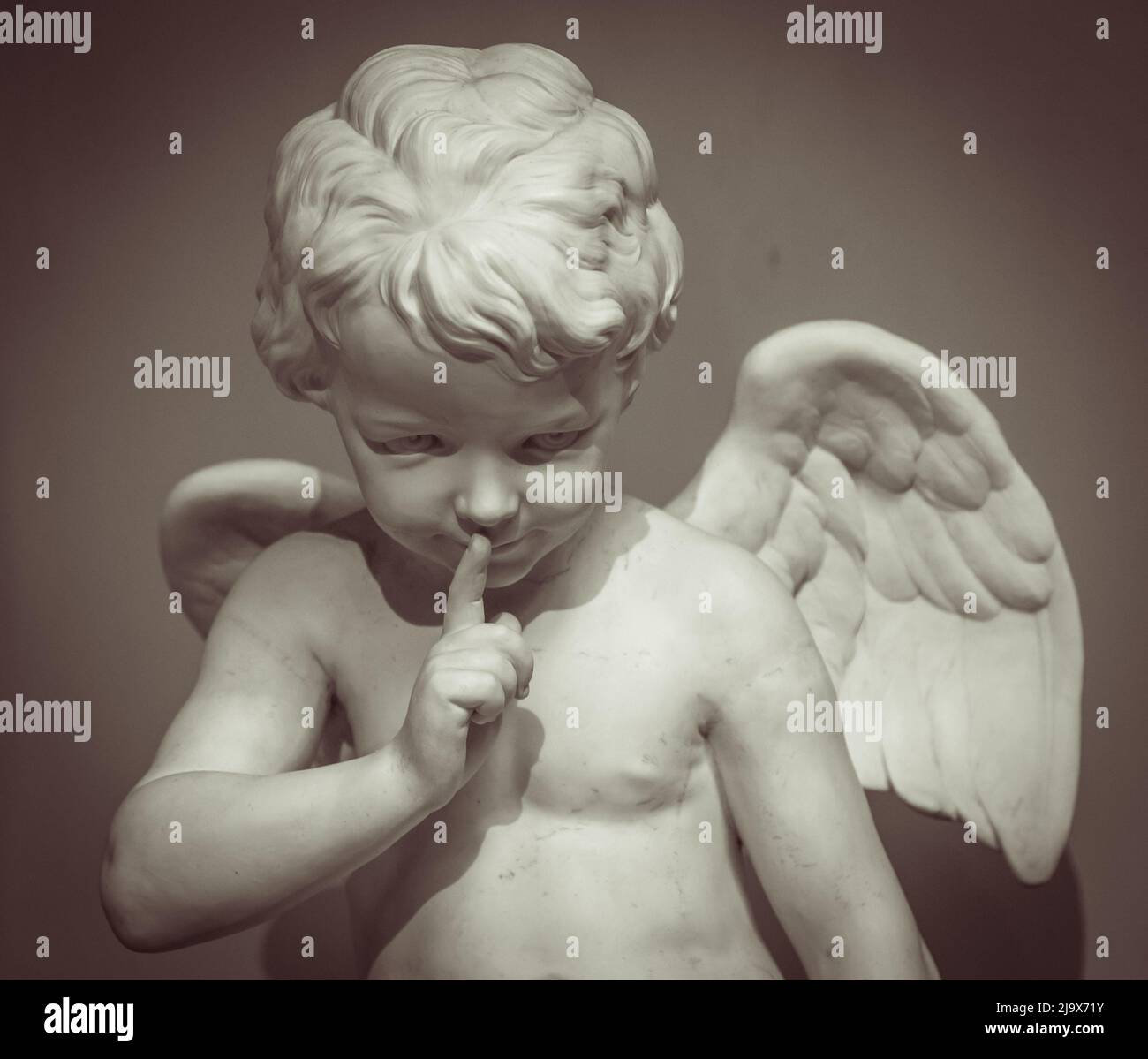 Bellissima statua in marmo di angelo. Foto Stock