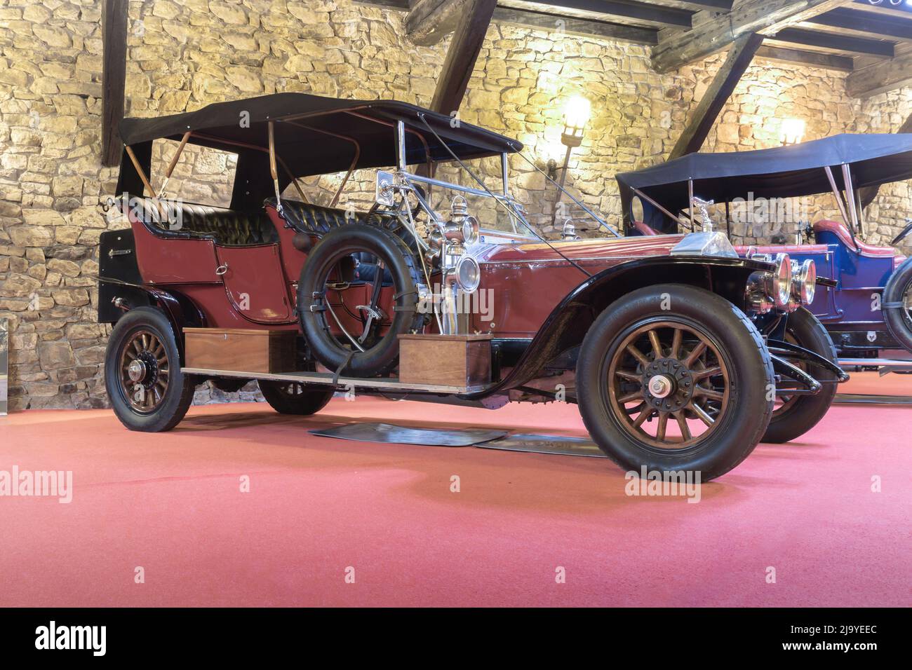 GALDAMES, SPAGNA-8 AGOSTO 2021: 1913 Rolls-Royce Argento Ghost Roi des Belges Tourer a Torre Loizaga (Miguel de la Via) Museo dell'automobile Foto Stock