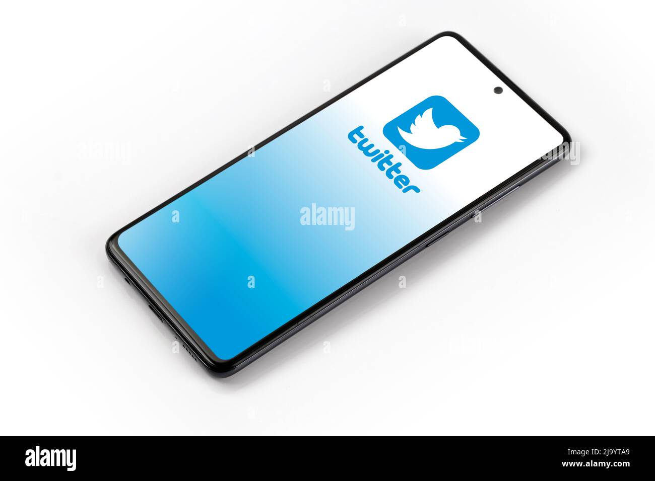 USA, anno 2022, smartphone con logo Twitter, fantasy pattern Foto Stock