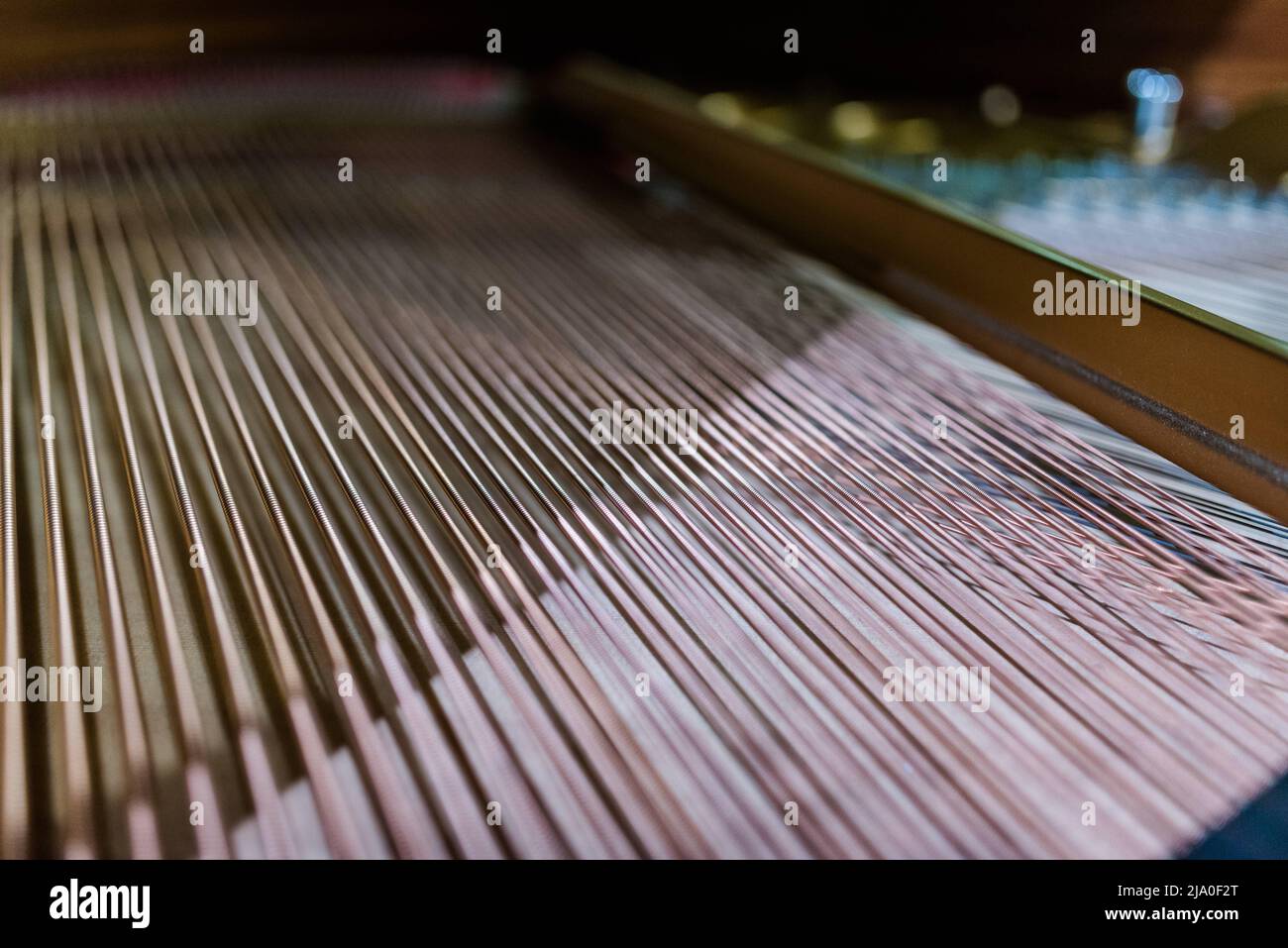 Ponte basso primo piano di un Steinway e figli pianoforte grande ad Atene, Grecia. Foto Stock