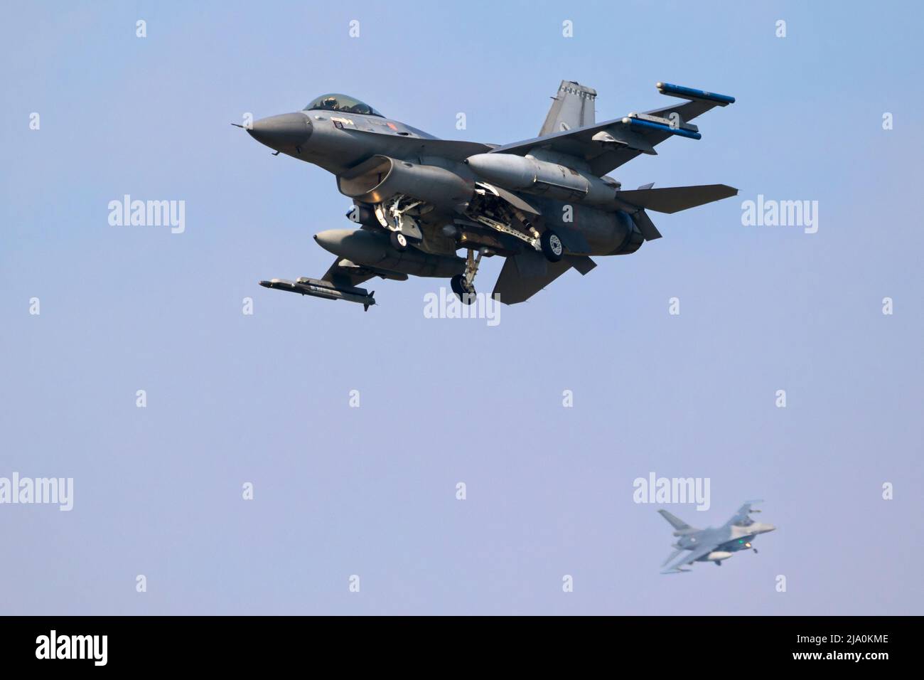 Royal Netherlands Air Force F-16, jet da caccia che arriva alla base aerea di Leeuwarden. Paesi Bassi - 28 marzo 2017 Foto Stock