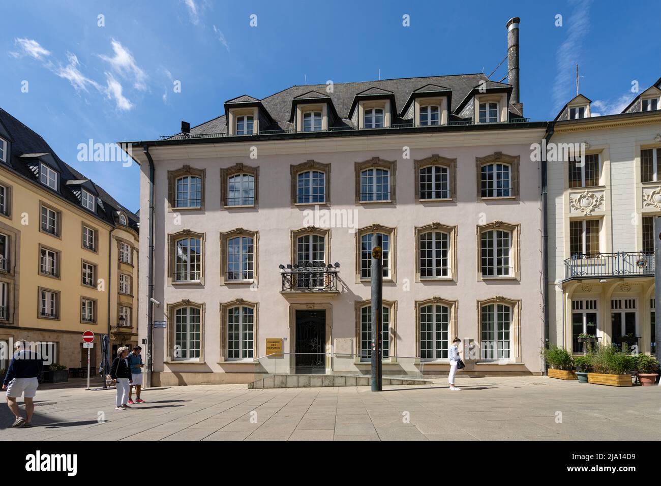 Lussemburgo, maggio 2022. Vista esterna dell'edificio della Camera dei deputati nel centro della città Foto Stock