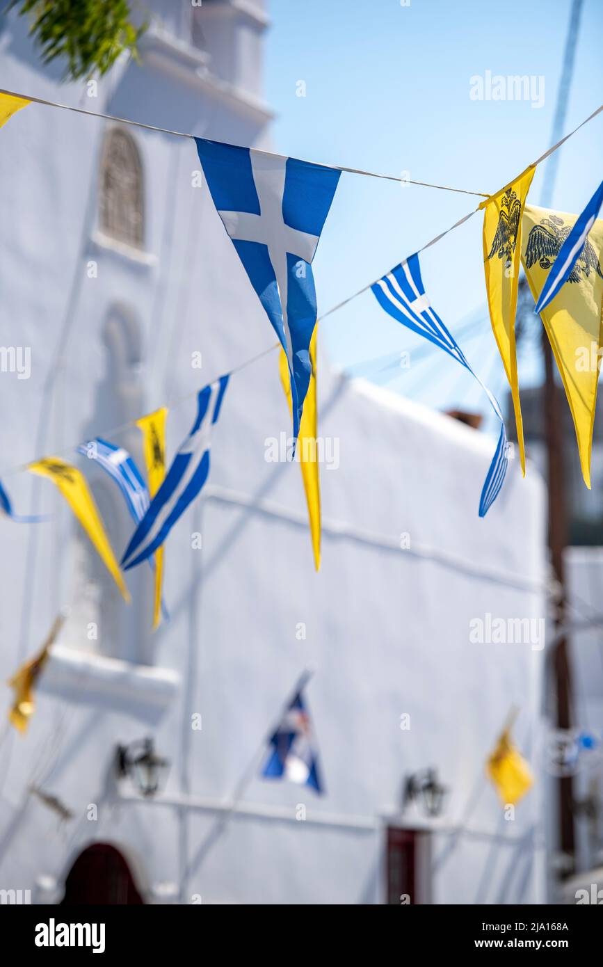 L'isola di Mykonos, in Cicladi, è un gruppo nel Mar Egeo. L'atmosfera di festa estiva, i monumenti simbolo di 16th secolo mulini a vento mykonos città Grecia Foto Stock