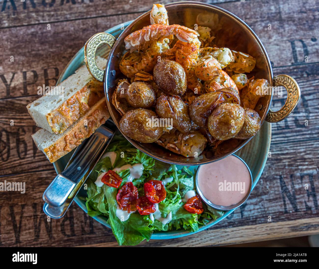 Il ristorante Pakkhús di Höfn è noto per le specialità di aragosta. L'aragosta viene catturata con la barca Sigurdur Olafsson. Höfn, Islanda Foto Stock