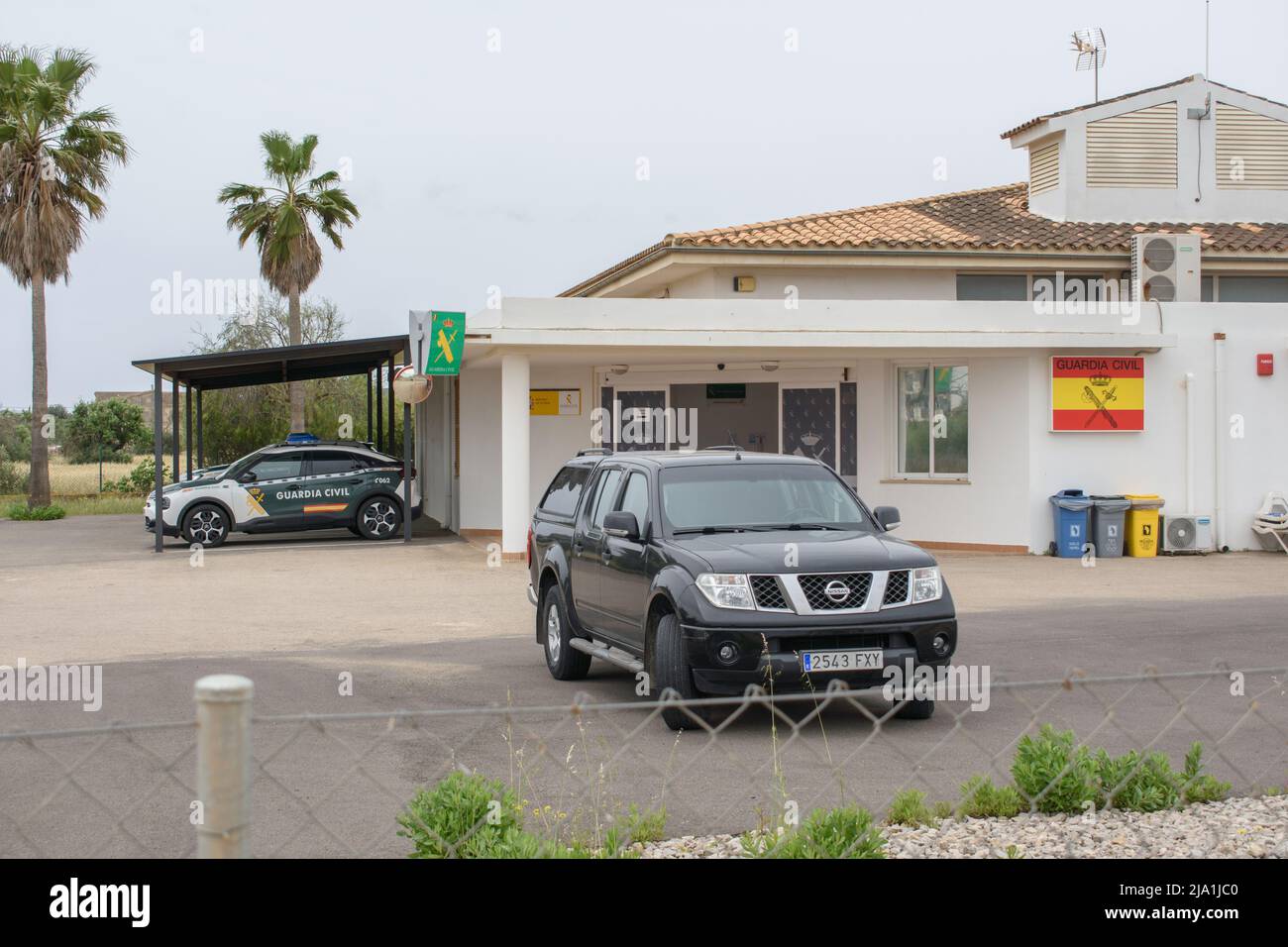 Campos, Mallorca, Spagna - 04.02.2022: Stazione della Guardia civile spagnola a Campos, Maiorca Foto Stock