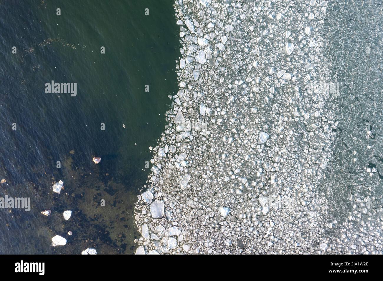 Modelli formati da ghiaccio marino dall'alto Foto Stock