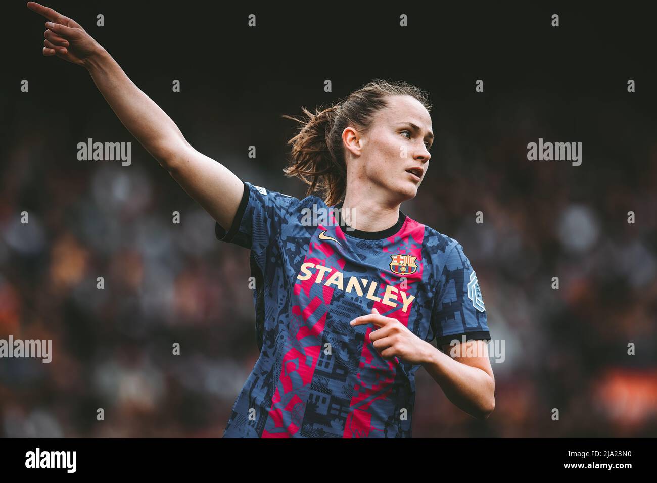 BARCELLONA - Apr 22: Caroline Graham Hansen in azione durante la partita UEFA Women's Champions League tra il FC Barcelona e la VfL Wolfsburg al Camp Foto Stock