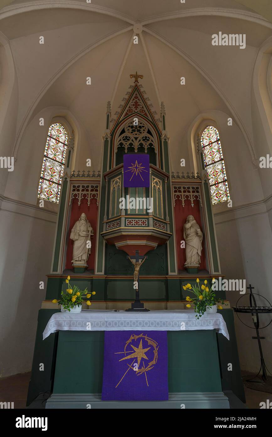 Coro della chiesa neogotica sala San Laurentio, consacrato nel 1859, Kirchgellersen, bassa Sassonia, Germania Foto Stock