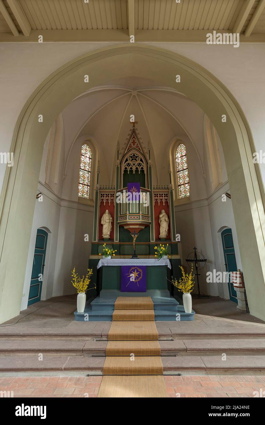 Coro della chiesa neogotica sala San Laurentio, consacrato nel 1859, Kirchgellersen, bassa Sassonia, Germania Foto Stock