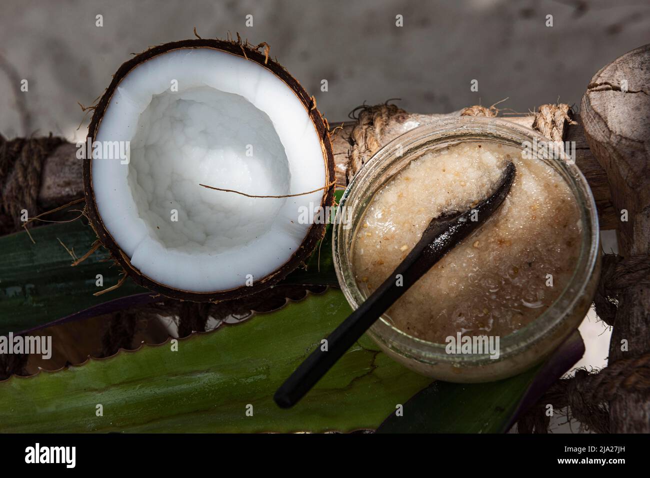 Peeling, prodotti del centro delle alghe, Cooperativa delle Donne, coltivazione delle alghe e produzione di sapone, Paje, East Coast Unguja, Zanzibar, Tanzania Foto Stock